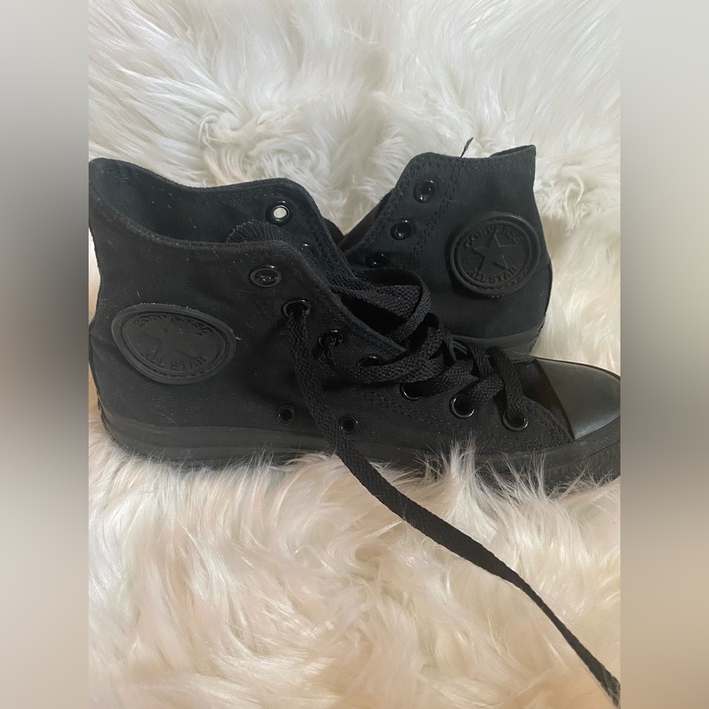 Black high top converse